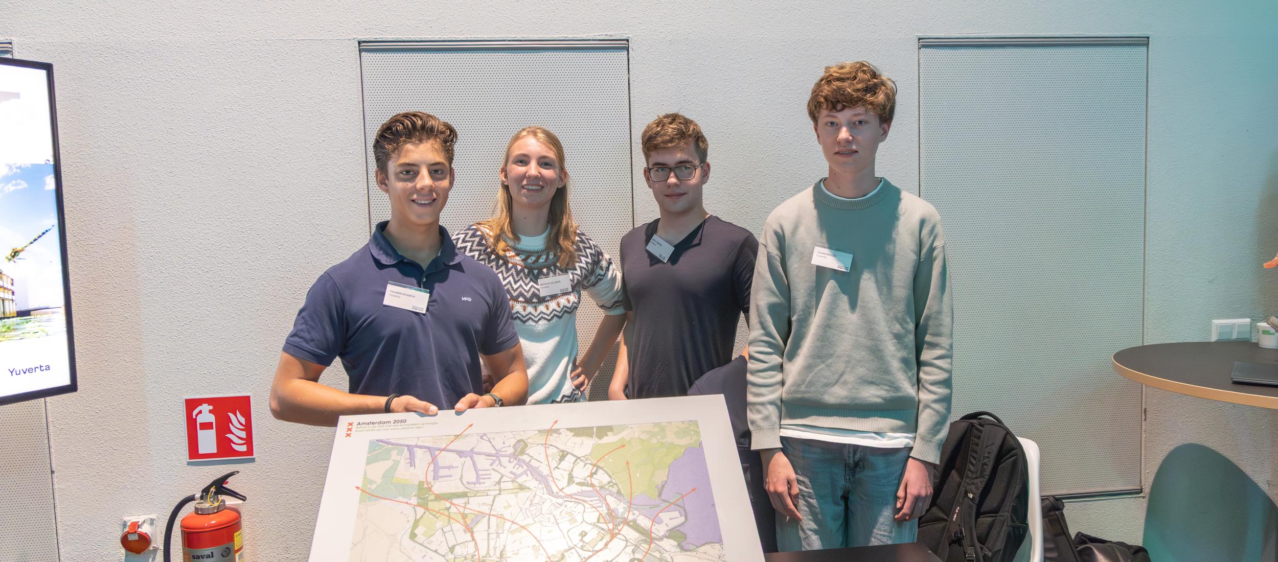 Rooftop Symposium presentatie studenten Yuverta