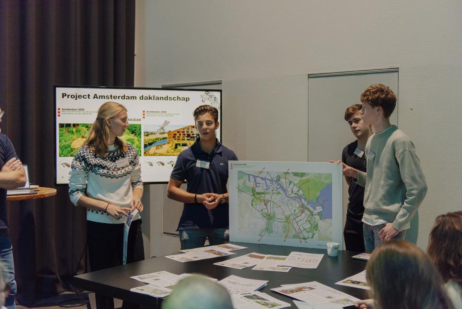 Rooftop Symposium presentatie studenten